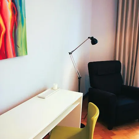 Brodthage, App. 3 アパート *